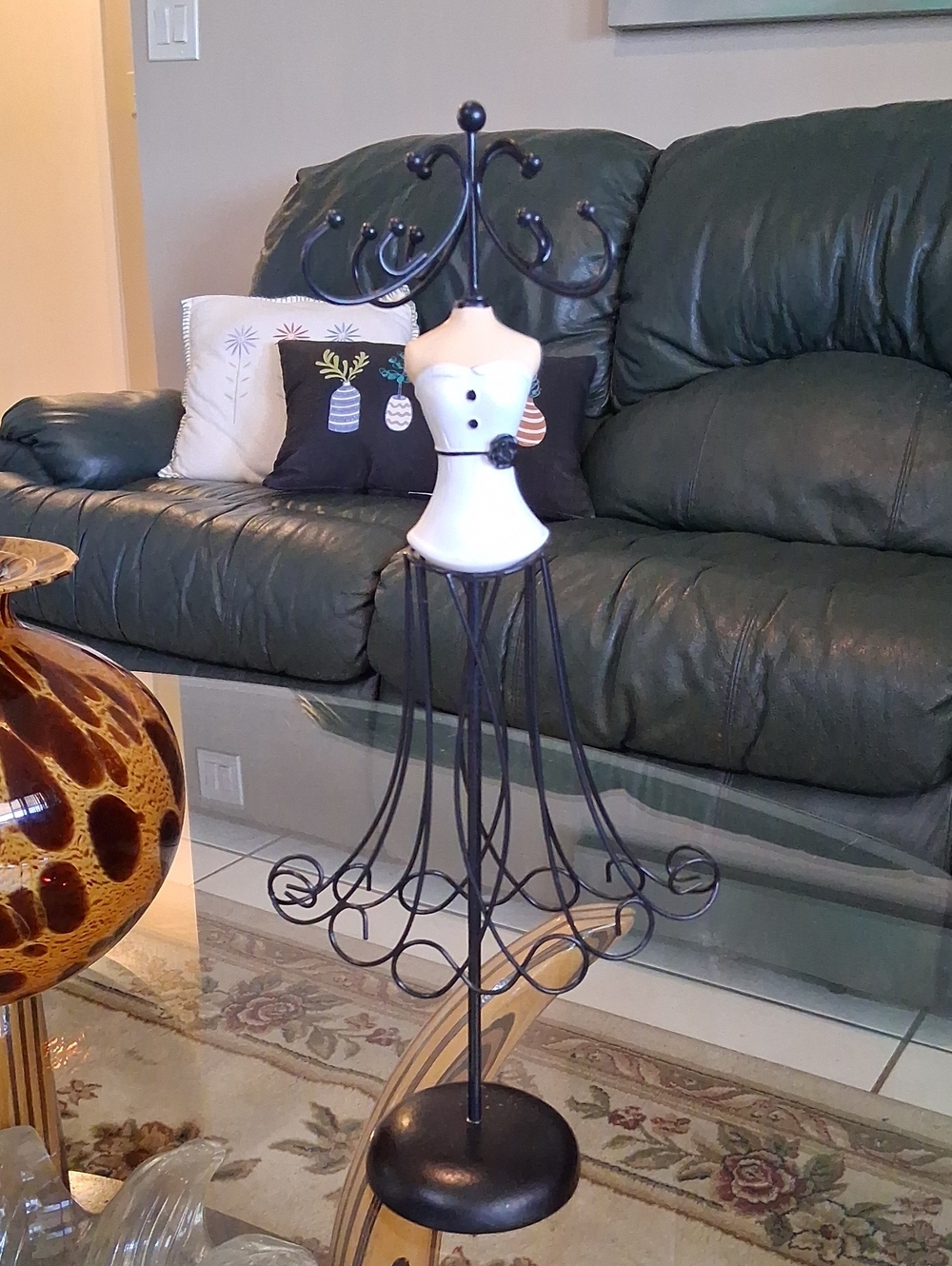 Black Wire Dress Jewelry Holder. Vintage Vanity Decor. Excellent Cond. 1F - 5".